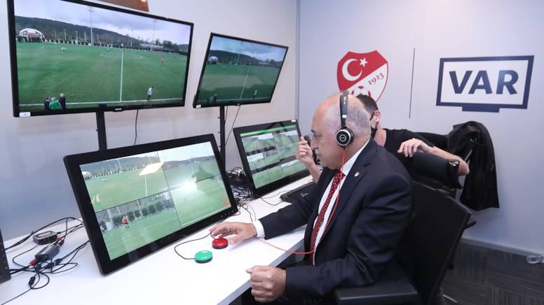 TFF'den devrim niteliğinde kararlar! VAR kayıtları açıklanacak, MHK'nın yapısı değişiyor, yabancı gözlemciler geliyor 1