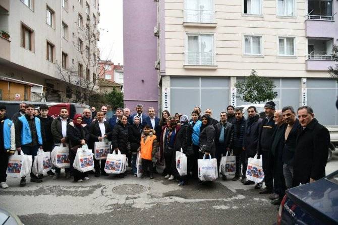 Pendik Belediye Başkan ve adayı Ahmet Cin'den çok konuşulacak seçim çalışması! Kim O? "Ben Ahmet Cin, Pendik Belediye Başkanı" 3