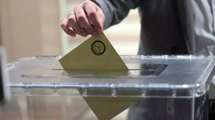 AK Parti elindeki en son yaptırdığı anketi yayınladı! İşte! Kurum ve İmamoğlu arasındaki en güncel anket sonucu 10
