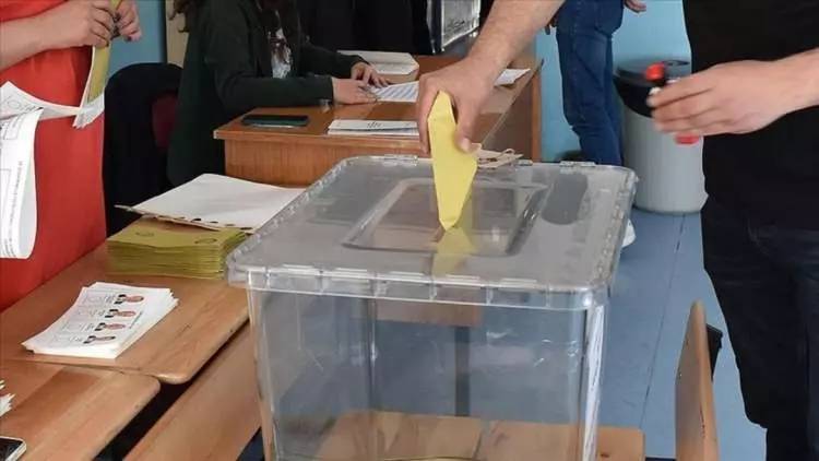 AK Parti elindeki en son yaptırdığı anketi yayınladı! İşte! Kurum ve İmamoğlu arasındaki en güncel anket sonucu 9