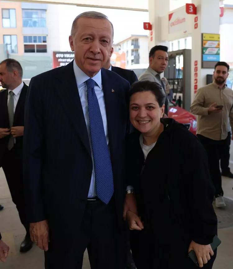 Başkan Erdoğan'a sevgi seli! Benzin istasyonuna girdi vatandaşlarla sohbet etti resim çektirdi 2