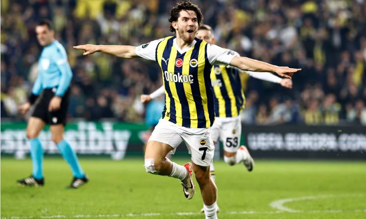 Fenerbahçe'nin genç yıldızı Ferdi Kadıoğlu yuvadan uçuyor, gideceği yeni yeni takım belli oldu 1