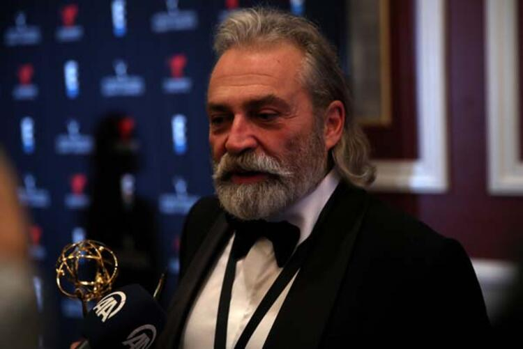 Haluk Bilginer Emmy Ödül'ü aldı!  En iyi erkek oyuncu seçildi 5