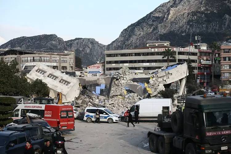 Türkiye'nin yeni deprem fay haritası güncellendi! 30 riskli il belirlendi! İşete güncel fay haritası ve riskli iller 22