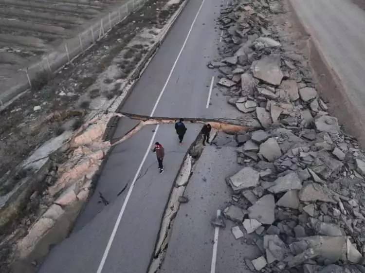 Türkiye'nin yeni deprem fay haritası güncellendi! 30 riskli il belirlendi! İşete güncel fay haritası ve riskli iller 3