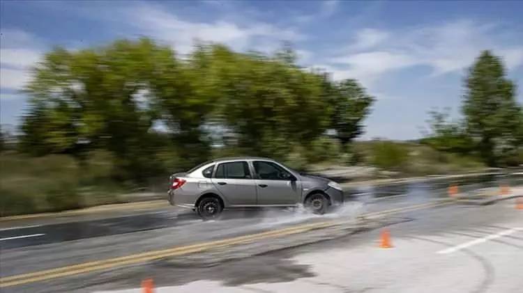 Ehliyette yeni dönem, sistem değişti! Sınav süresi 40 dakika oldu, iki park manevrası verildi 4