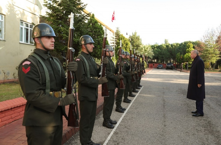 Erdoğan tezkeresine 10 gün kalan askere kalemini hediye etti 3