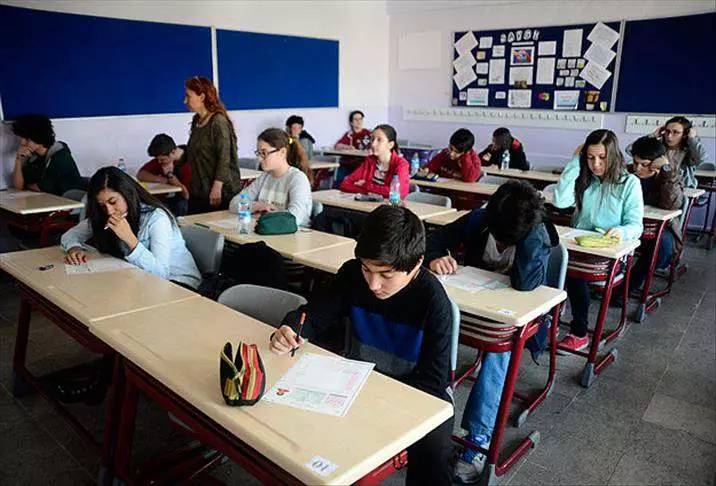 Eğitimde büyük değişiklik! Okula kaydı yapılan öğrencilerin şubeleri ve öğretmenleri kura yöntemi ile belirlenecek 8