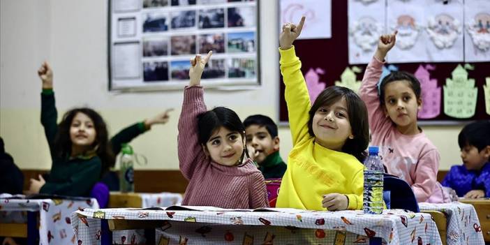 Eğitimde büyük değişiklik! Okula kaydı yapılan öğrencilerin şubeleri ve öğretmenleri kura yöntemi ile belirlenecek