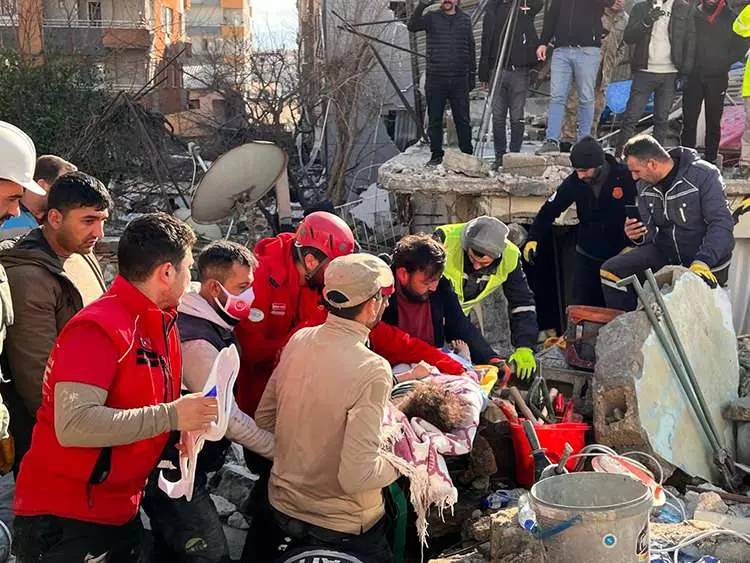 Japon deprem uzmanı dünyanın en tehlikeli fay hatları diye uyardı! Deprem beklenen illeri açıkladı 11