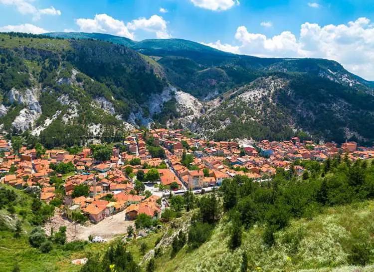 Sıralama şaşırttı! Türkiye'nin en mutlu şehirler listesi açıklandı! Sizin yaşadığınız şehir kaçıncı sırada? 13