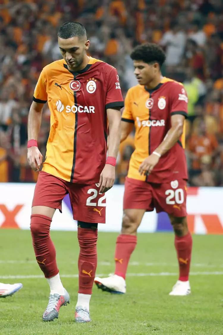 Dünyaya rezil olduk! Galatasaray- Young Boys maçında çıkan olaylar manşetlere böyle taşındı: Türkiye'de çılgınlık 15