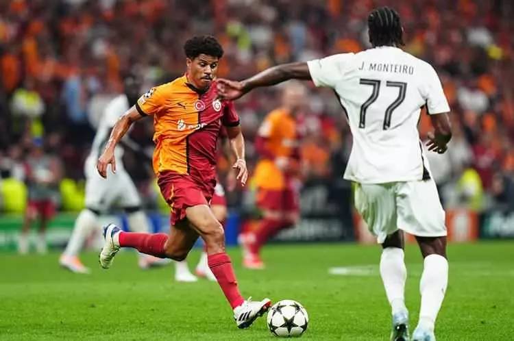 Dünyaya rezil olduk! Galatasaray- Young Boys maçında çıkan olaylar manşetlere böyle taşındı: Türkiye'de çılgınlık 5