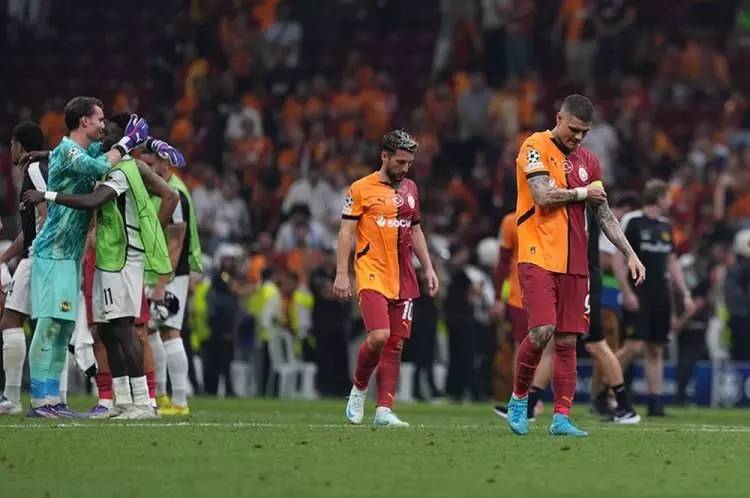 Dünyaya rezil olduk! Galatasaray- Young Boys maçında çıkan olaylar manşetlere böyle taşındı: Türkiye'de çılgınlık 8