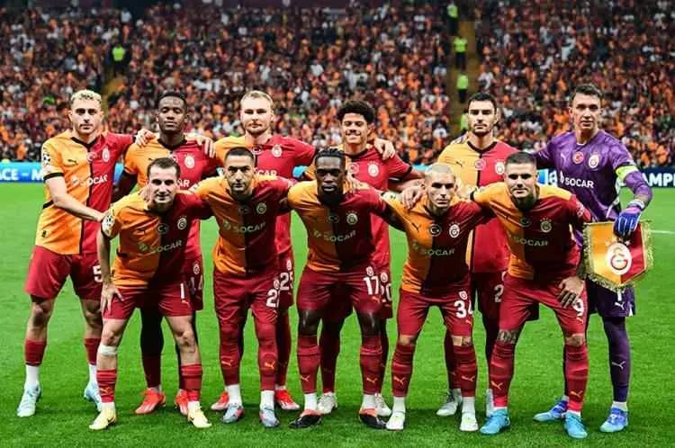 Dünyaya rezil olduk! Galatasaray- Young Boys maçında çıkan olaylar manşetlere böyle taşındı: Türkiye'de çılgınlık 9