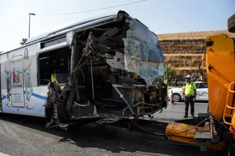 Küçükçekmece, Metrobüs kazasının nedeni belli oldu! İşte kaza raporundaki şok detaylar 16