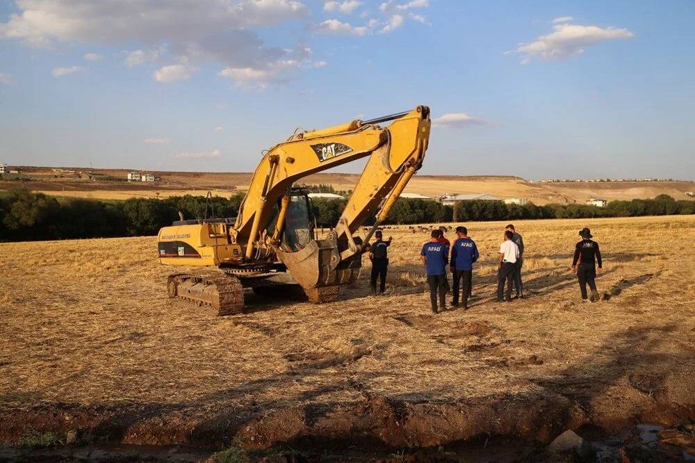 Türkiye günlerdir Narin Güran'dan haber bekliyordu! İçişleri Bakanı Ali Yerlikaya, acı haberi  duyurdu 4