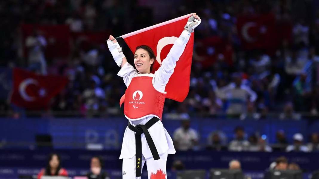 Paris'ten madalya yağıyor! Paralimpik oyunlarında sporcularımız 25 madalya kazanarak başarıdan başarıya koşuyor 9