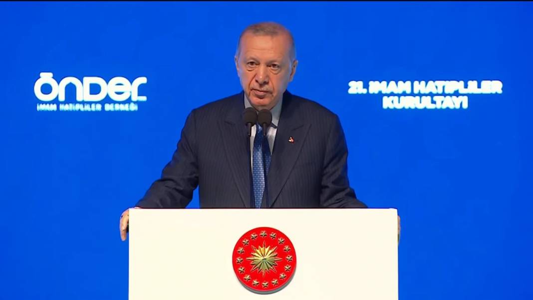 Kılıçlı subaylar yemin krizi büyüyor! Erdoğan çok sert konuştu: Bu kılıçları kime çekiyorsunuz 3