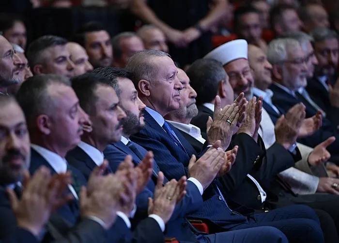 Kılıçlı subaylar yemin krizi büyüyor! Erdoğan çok sert konuştu: Bu kılıçları kime çekiyorsunuz 6