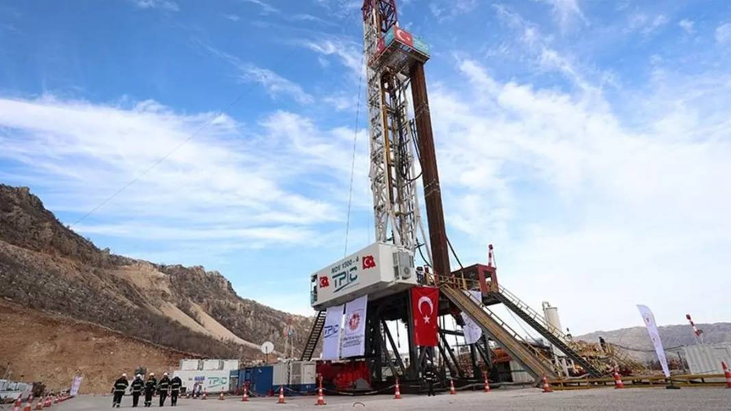 Bakan Bayraktar, Gabar petrolünden güzel haberi verdi! Yeni rakamı açıkladı! 5