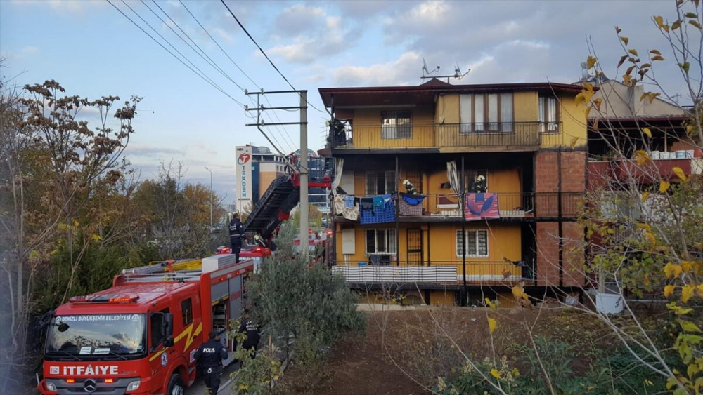 Anne çığlık çığlığa yardım istedi!  Vatandaşlar yardıma koştu 5