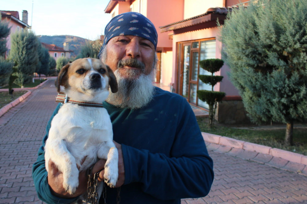 Vatandaşlar zamanla yarıştı! Boğulan köpeğe dakikalarca kalp masajı yaptılar 8