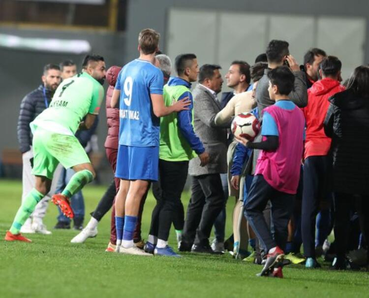 Tuzlaspor-Galatasaray maçı sonrası yumruklar konuştu 1