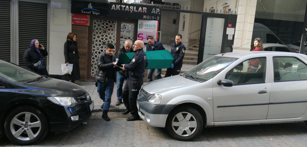 Dehşet evi! Eşini bıçakla öldürdü, teslim olup cinayeti nasıl işlediğini anlattı 3