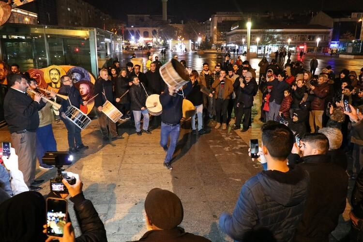 İşte Türkiye'nin birçok yerinden gelen yılbaşı manzaraları... 18