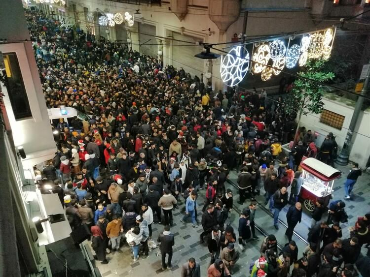 İşte Türkiye'nin birçok yerinden gelen yılbaşı manzaraları... 24