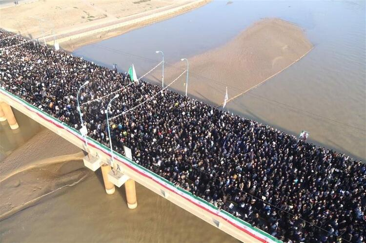 Kasım Süleymani için Ahvaz'da cenaze töreni düzenleniyor! 3