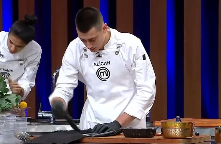 Masterchef Cemre ve Alican sevgili mi? Dikkat çeken açıklama 9