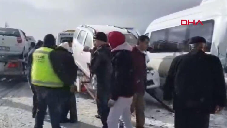 Karabük-Gerede kara yolunda zincirleme kaza: 11 araç karıştı 1