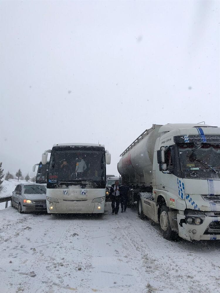 Karabük-Gerede kara yolunda zincirleme kaza: 11 araç karıştı 3