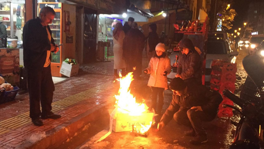 Depremin ardından Elazığ'da yürek burkan görüntüler... 22