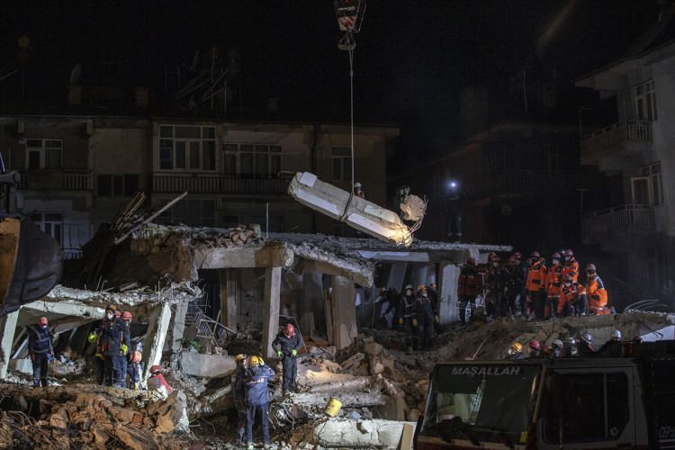 Elazığ depreminde yürek yakan bilanço... 7