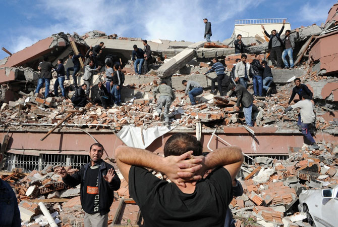 Türkiye'de son 100 senede yaşanan büyük depremler 16