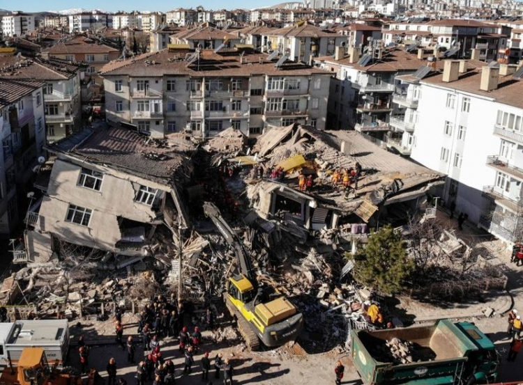 Türkiye'de son 100 senede yaşanan büyük depremler 58