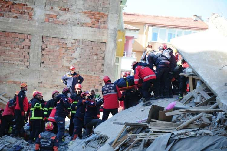 Türkiye'de son 100 senede yaşanan büyük depremler 59