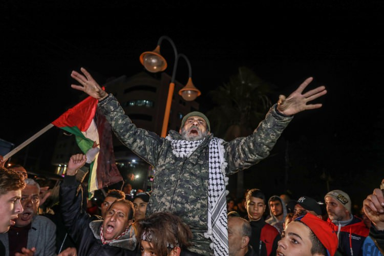 ABD Başkanı Trump'ın sözde Orta Doğu barış planını protesto ettiler 15