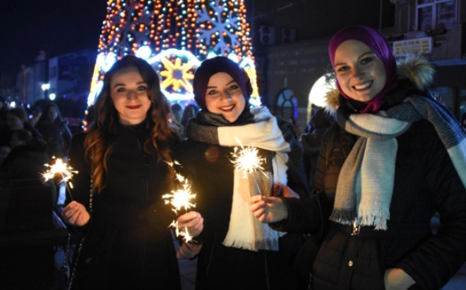 Türkiye 2018'e Nasıl Girdi Çok İlginç Görüntüler 22