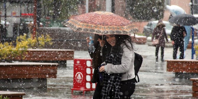 Meteorolojiden peş peşe uyarılar! Yağmur, kar yağışı, buzlanma ve don...