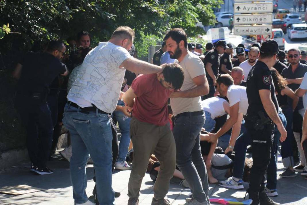 Ankara'da izinsiz LGBT yürüyüşü yapmak istediler! Polis ekipleri müdahale etti 2