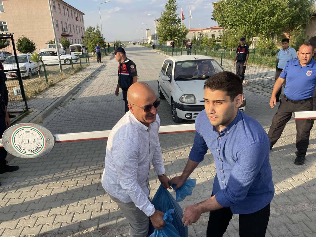 Avukatları mahkeme kararına itiraz etmişti! Kadir Şeker, tahliye edildi! İşte o anlar... 6