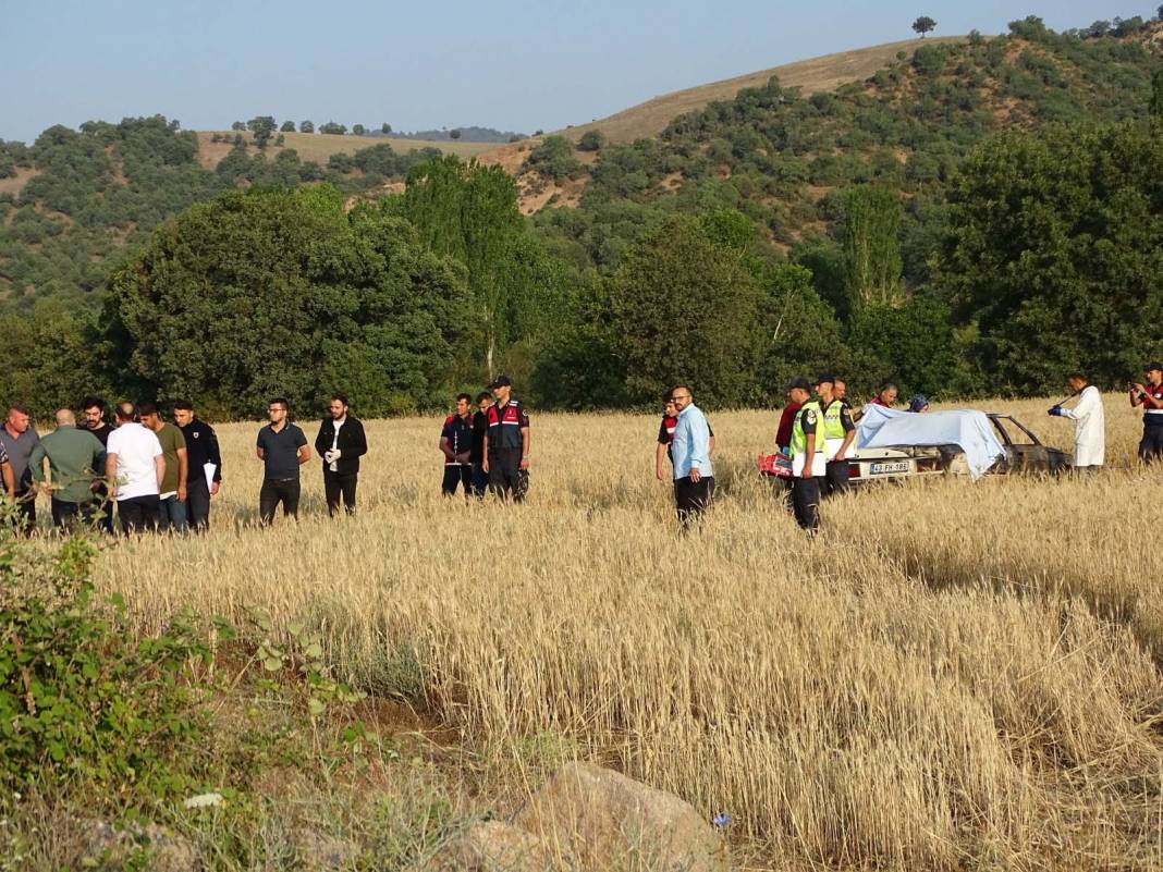 Kütahya Hisarcık'ta feci kaza! Yoldan çıkan araçta yangın çıktı: Sürücü Burak Taşdemir hayatını kaybetti 5