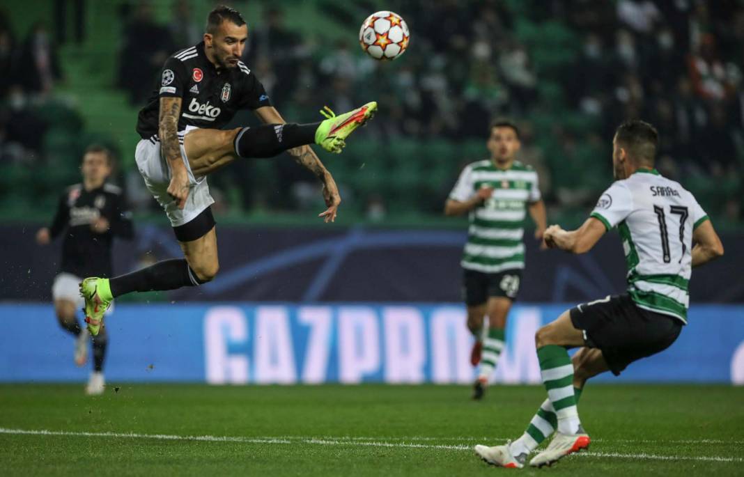 Türk futboluna adını yazdırdı! Mehmet Topal futbolu bıraktı! " Futbolcu Mehmet olarak son kez karşınızdayım" 6