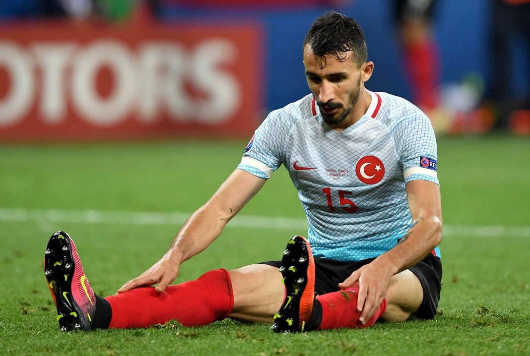 Türk futboluna adını yazdırdı! Mehmet Topal futbolu bıraktı! " Futbolcu Mehmet olarak son kez karşınızdayım" 1