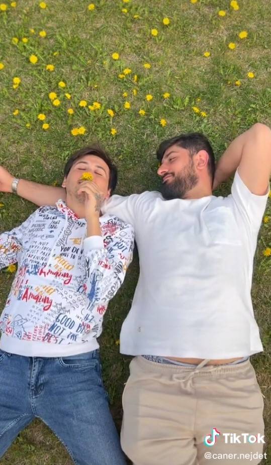 TikTok fenomeni Caner ve Nejdet'ten rezil paylaşım! Mükremin bitti bunlar başladı! "Hamileyim!" 3