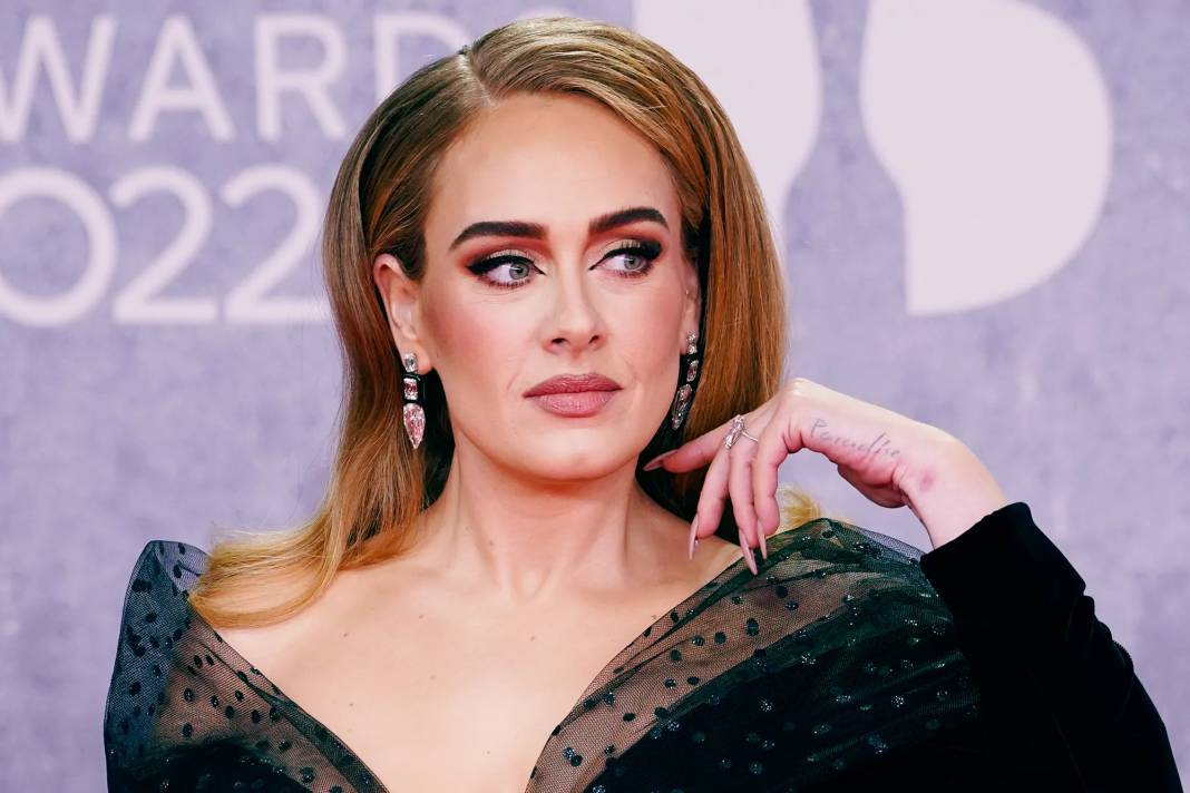 Dünyaca ünlü şarkıcı Adele'den müzikseverleri üzen haber! Müziğe ara vereceğini açıkladı 1